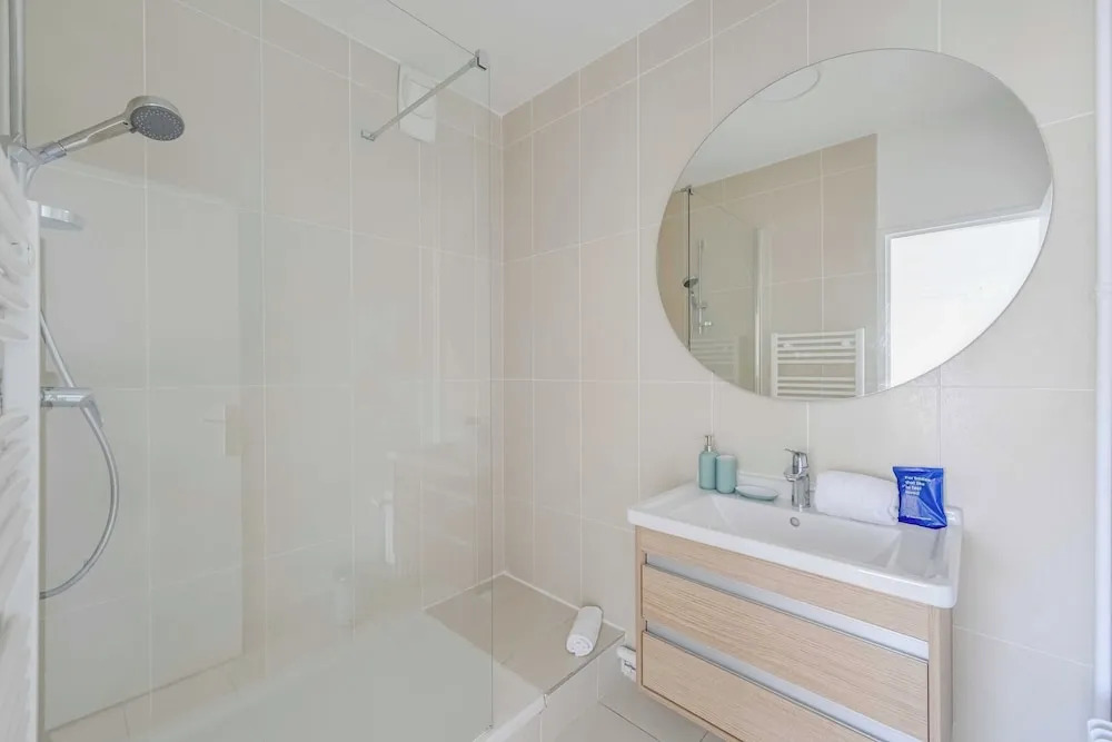 Bright Flat - 1bdr/4p- Near Paris and La Defense