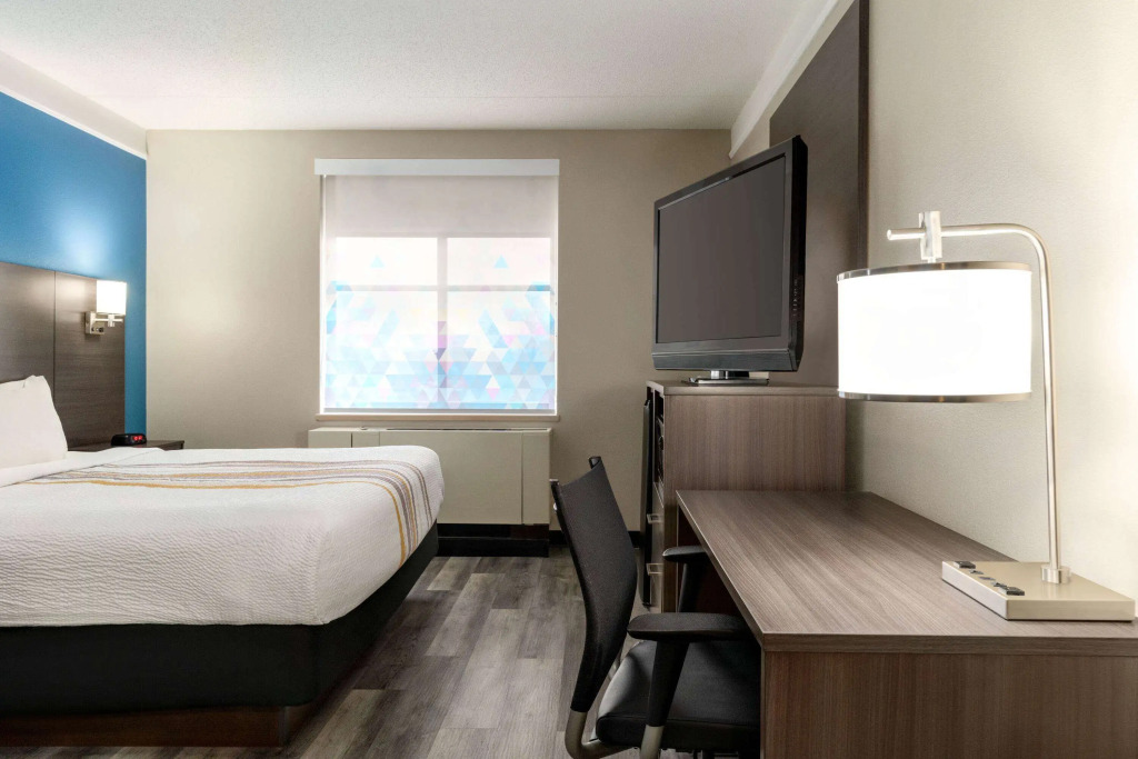 La Quinta by Wyndham Madison American Center