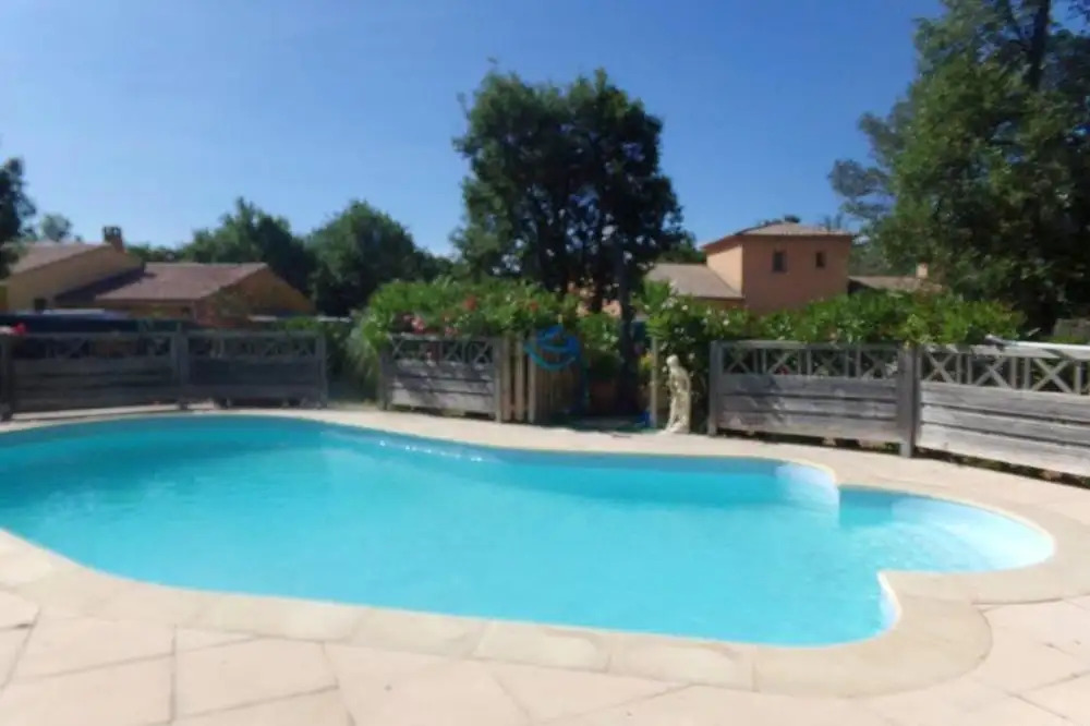 Apartment With one Bedroom in Le Luc, With Shared Pool, Enclosed Garden and Wifi