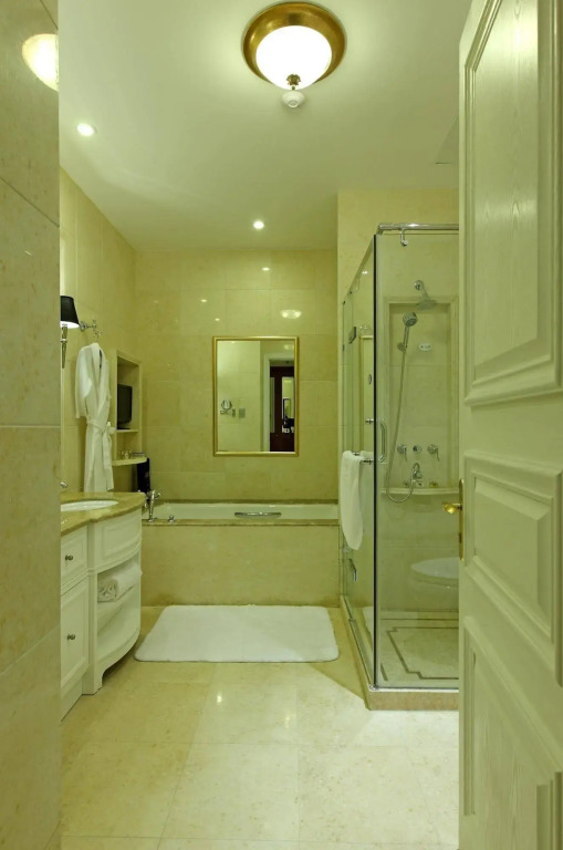 Wuhu Alton Hotel