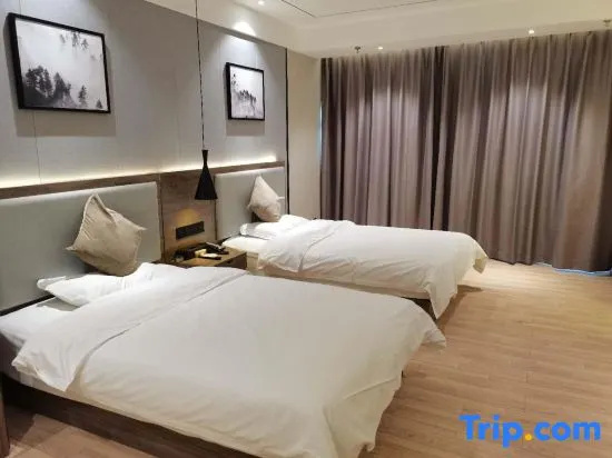 Shengyue Business Hotel (Subway Station of People's Hospital, Jiankang Road, Zhengzhou)