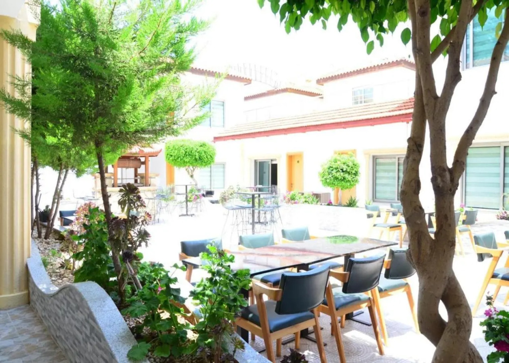 Nagas Hotel