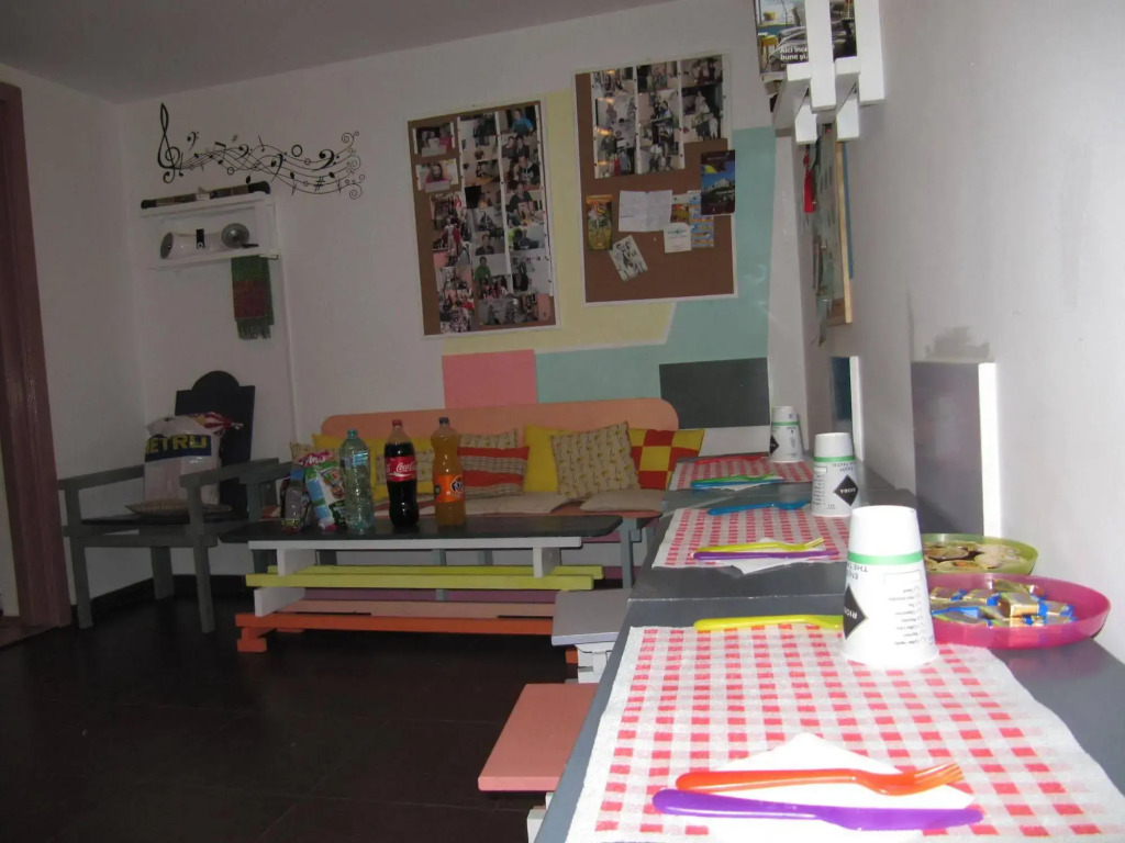 Crazy Duck Hostel