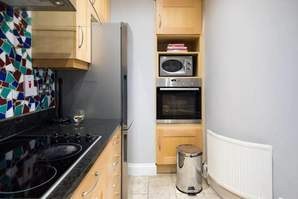 Large and Luxurious 2B 2B flat nr Paddington