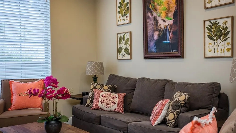 Desert Sunstone 3 Bedroom Apts