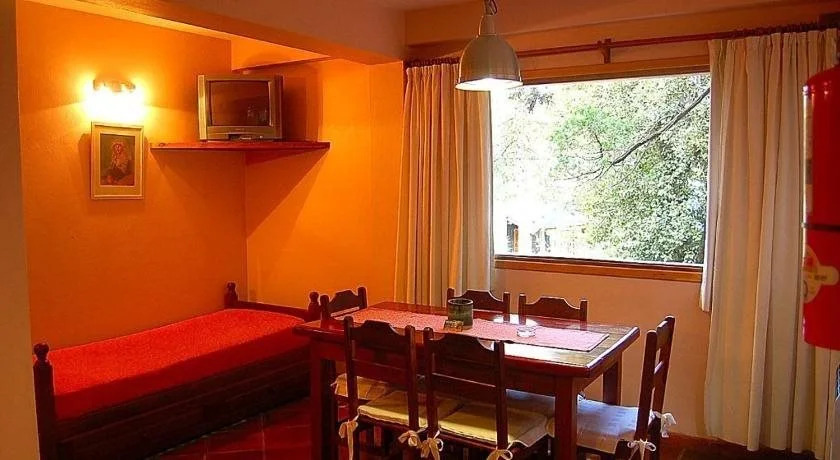 Cabañas Detras del Ciprés