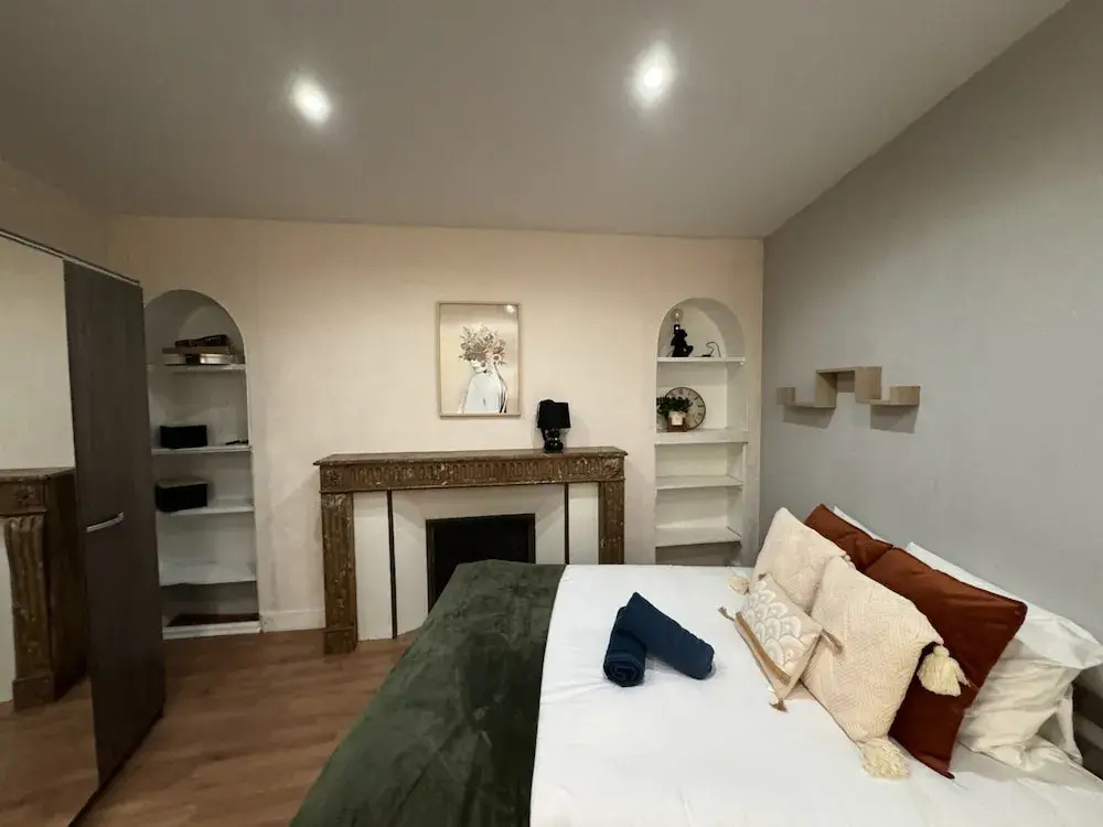 Villa in Le Mans Near Plantagenet City