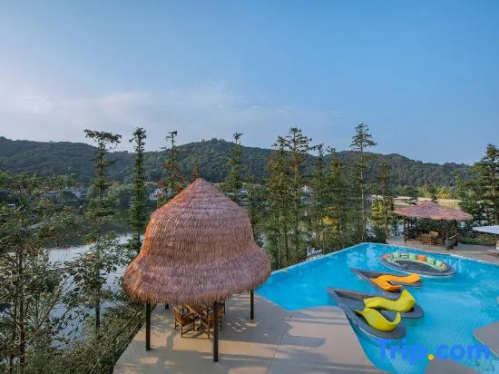 Moganshan Sky Swimming Pool Resort