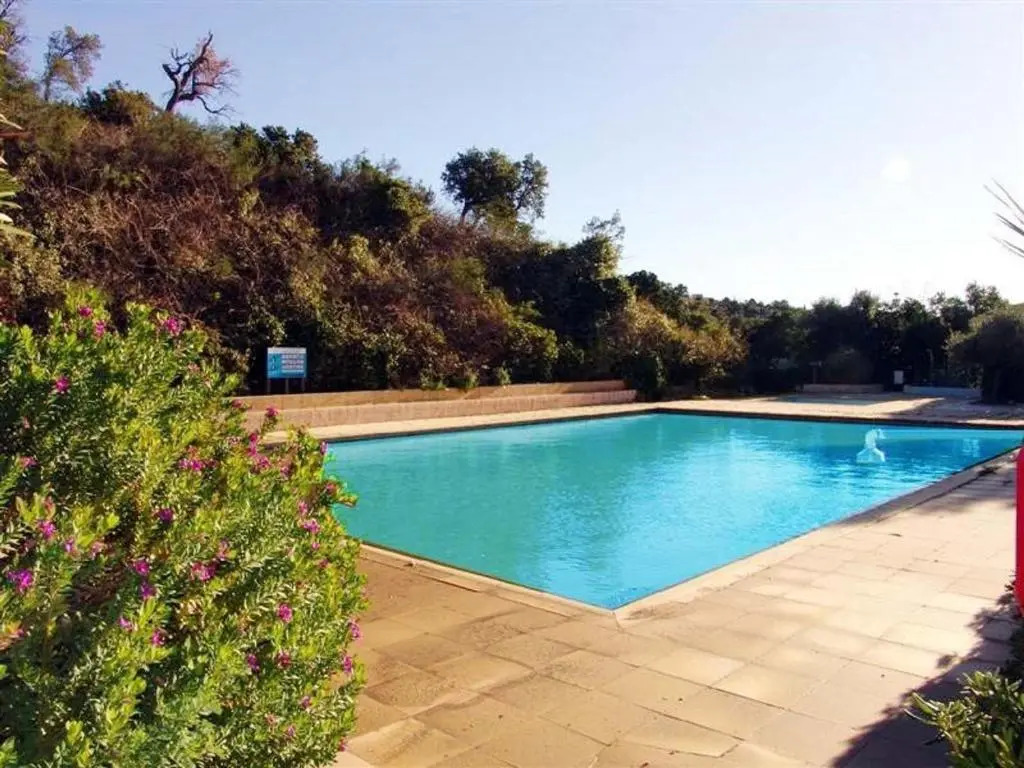 Appartement Le Lavandou, 2 pièces, 4 personnes - FR-1-251-238