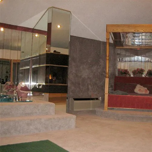 Economy Inn & Suites