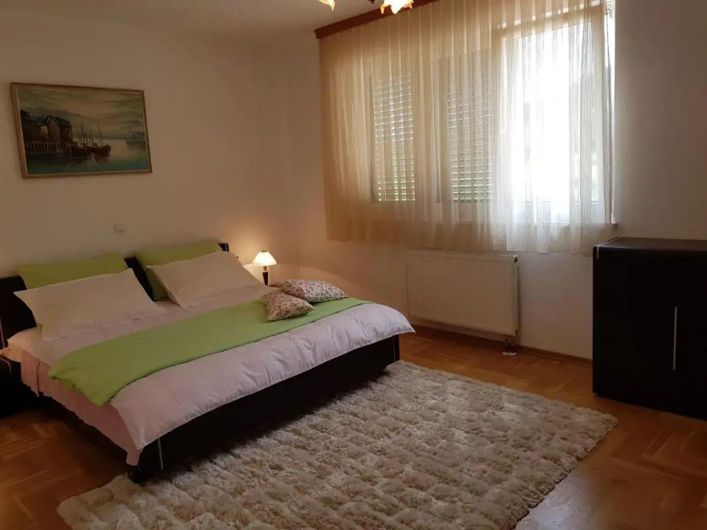 Rooms Leda