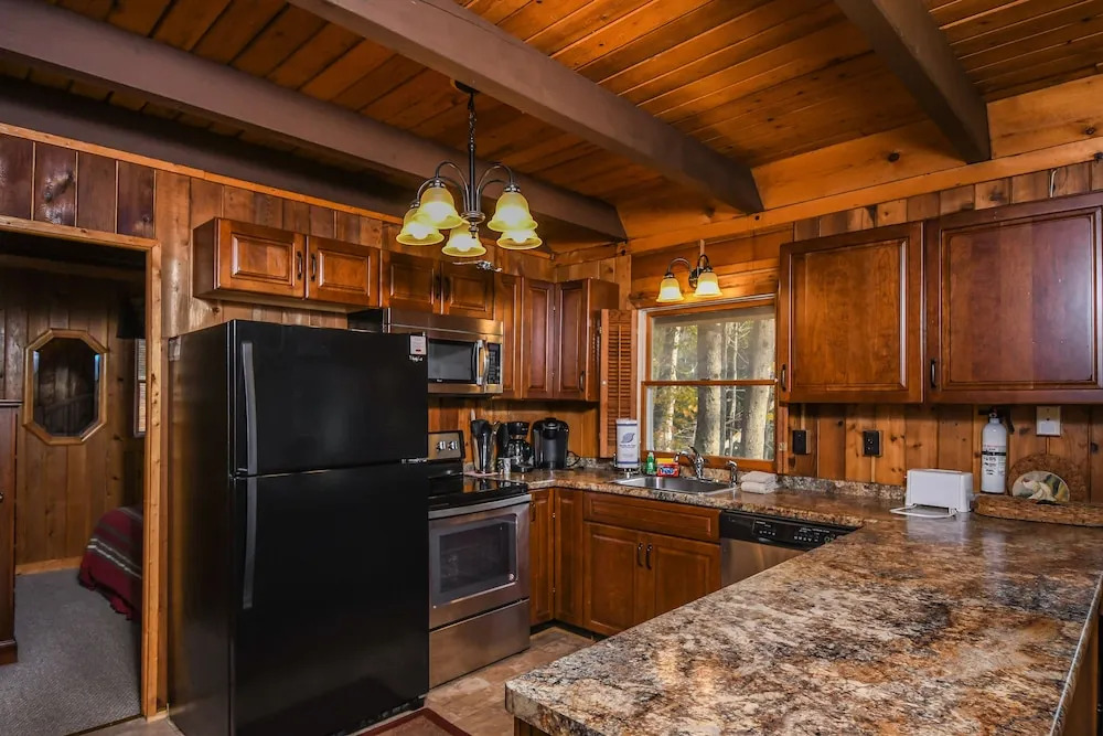 Creekside Cove 4 Bedroom House