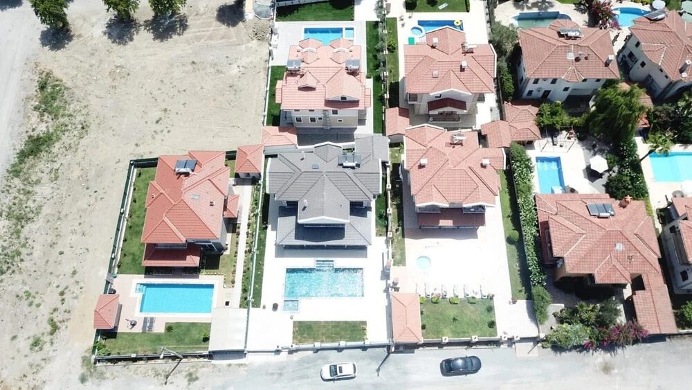 Stunning 4-bed Villa Grey 4 Bedrooms Private Pool