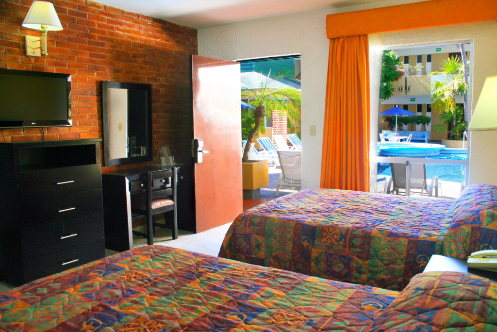 Hotel Azteca Inn