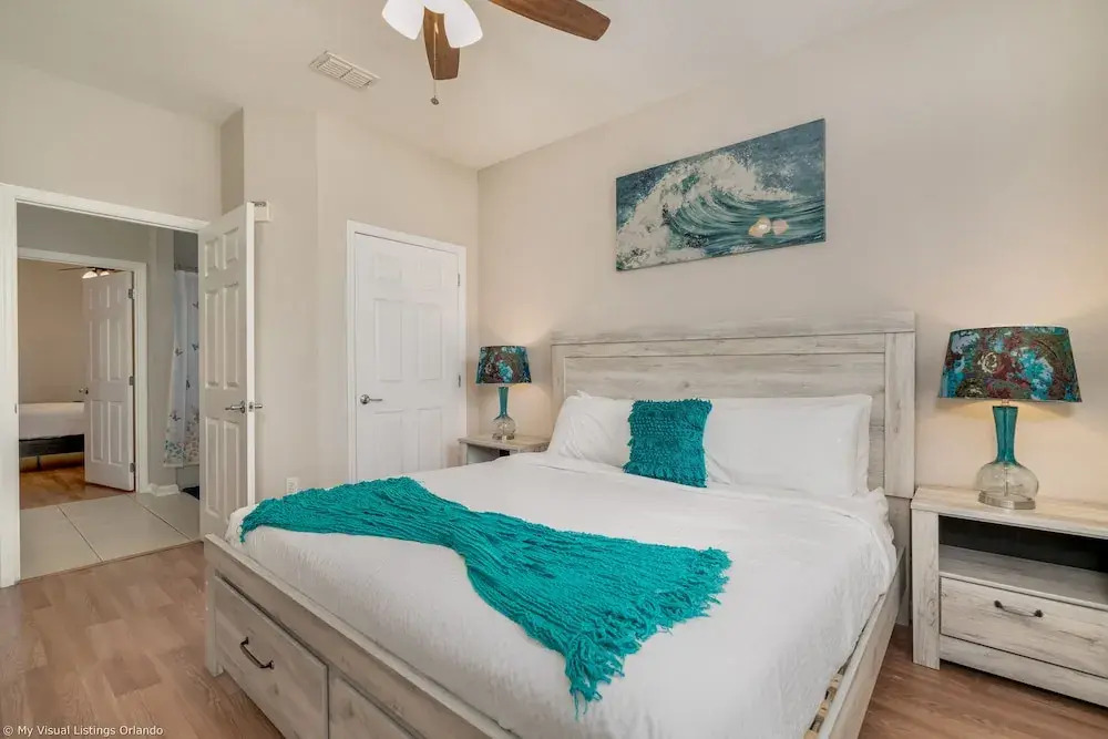 Stylish and Accessible in Vista Cay With Lake View - 3bd/2ba Condo 3vc114