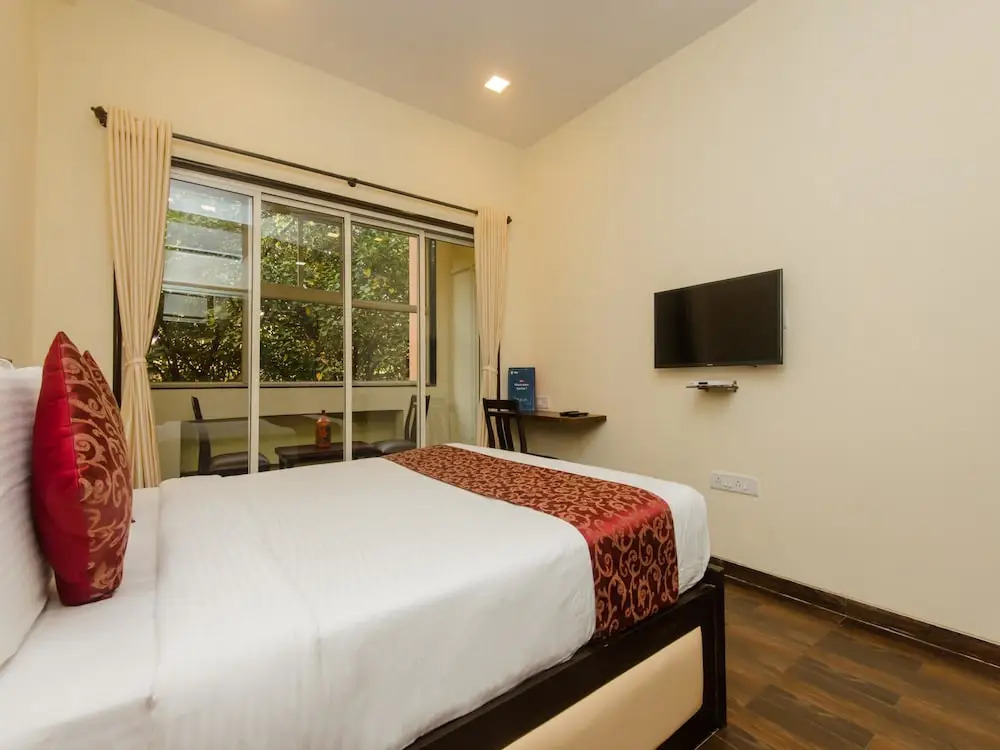 Super Hotel O Divine Residency Near Phoenix Marketcity