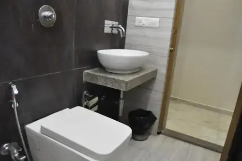 Hotel Surya Palace by OYO Rooms