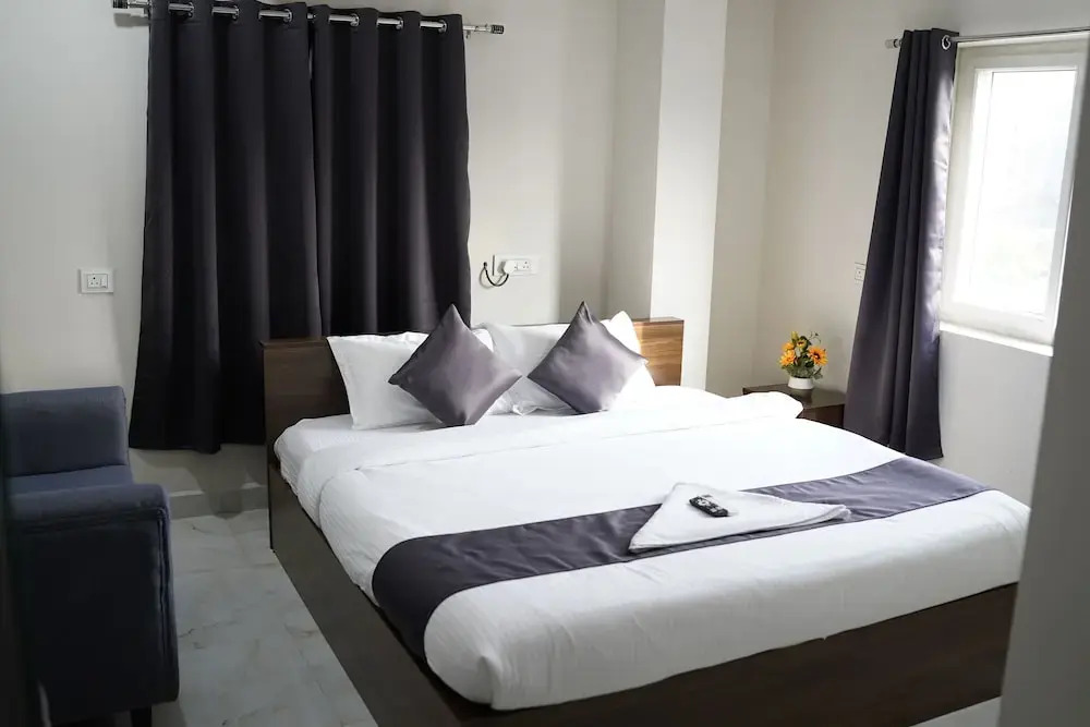 Dwaraka Heaven Luxury rooms