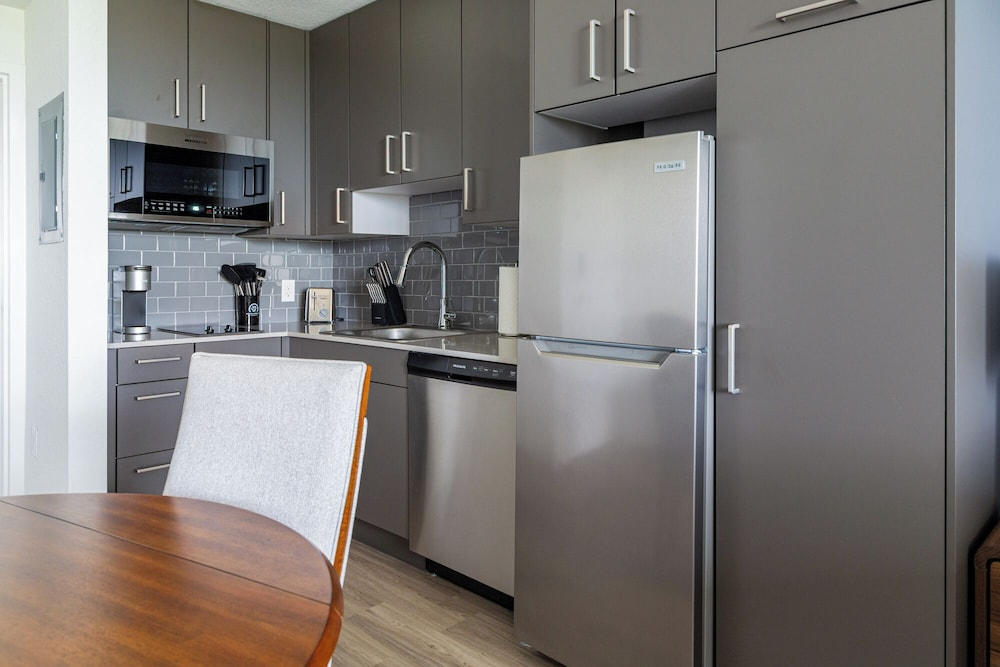 Landing Furnished Apartments near Golden Gate
