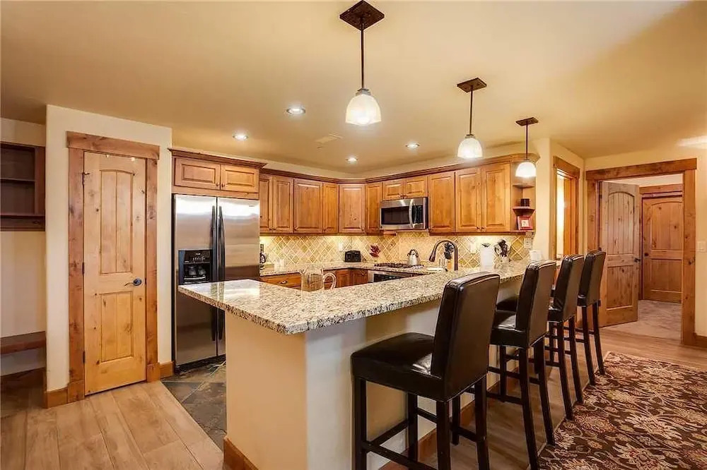 5307 Emerald Lodge, Trappeur's Crossing Apartment 4