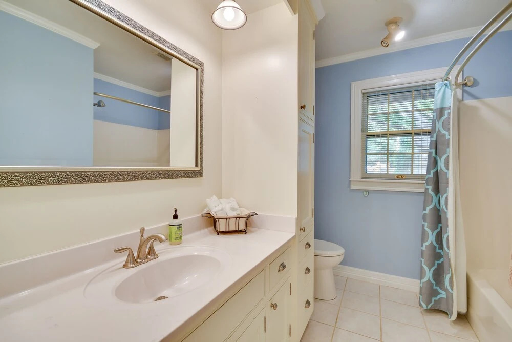 Spacious Amarillo Home With Shared Fire Pit!