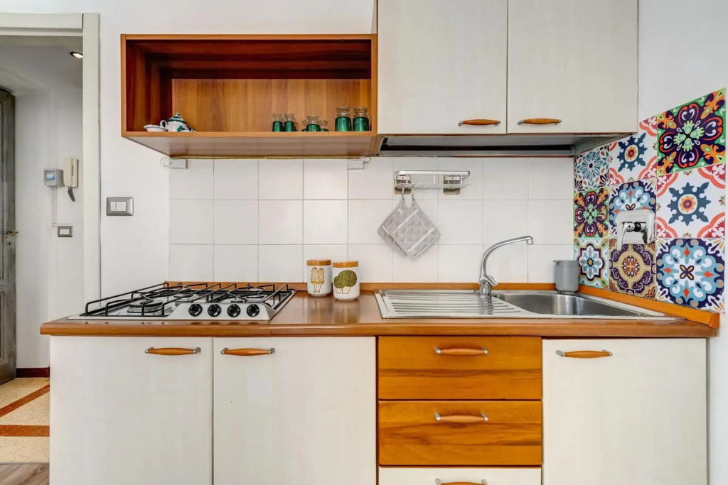 One bedroom appartement with city view and wifi at Roma