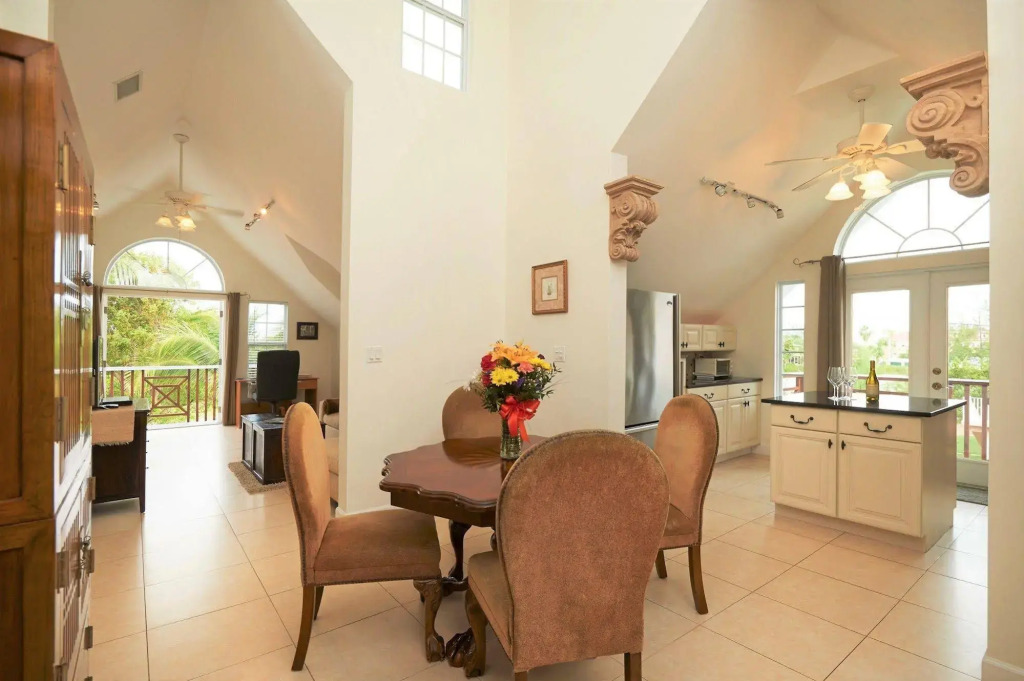 Shangri-La Boutique Bed & Breakfast