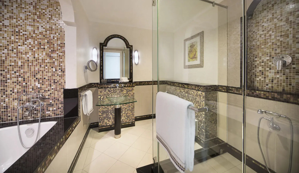 Отель Al Habtoor Grand Resort Autograph Collection
