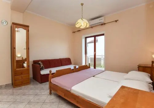 Topic Apartments