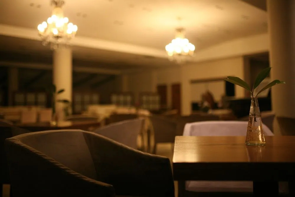 Veltsi Hotel