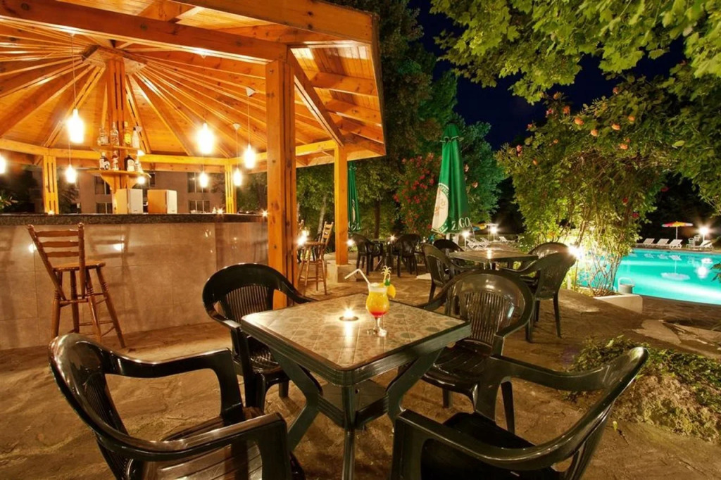 Ljuljak Hotel