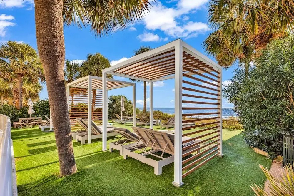 Breakers Boutique Condos | Oceanfront