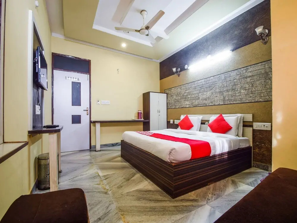 OYO 22052 Hotel Kingdom Palace