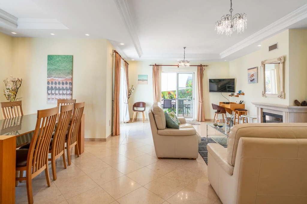 The Captivating Portimão Villa by Ideal Homes