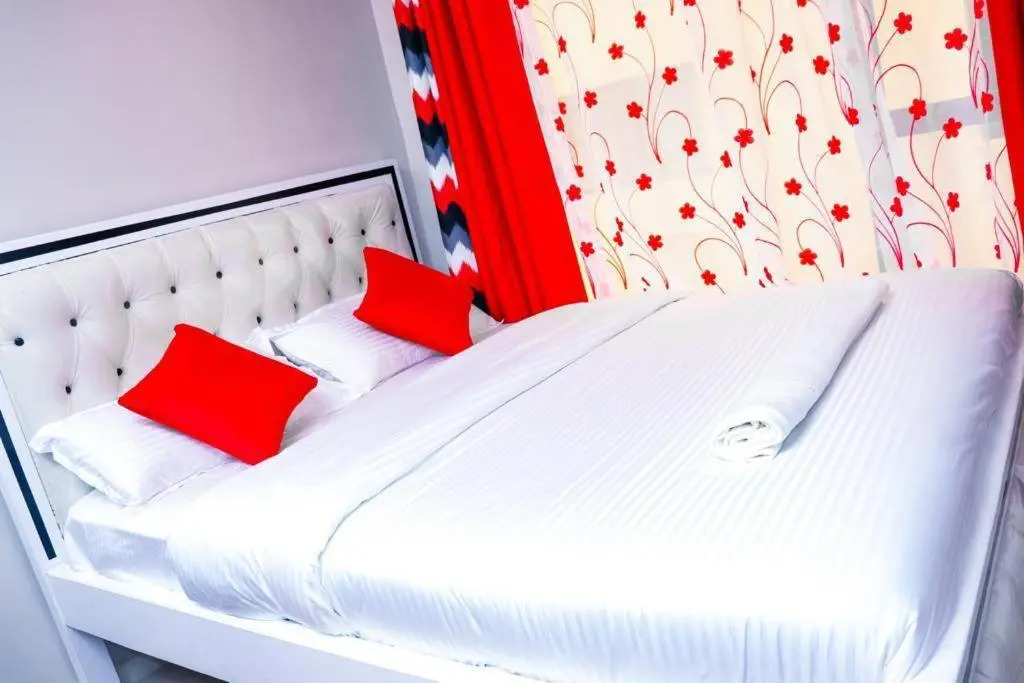Maven Sparkles Furnished Apartments