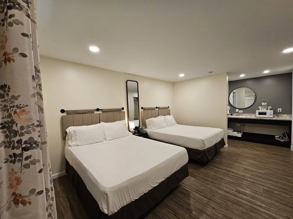 The Honey Bee Motel