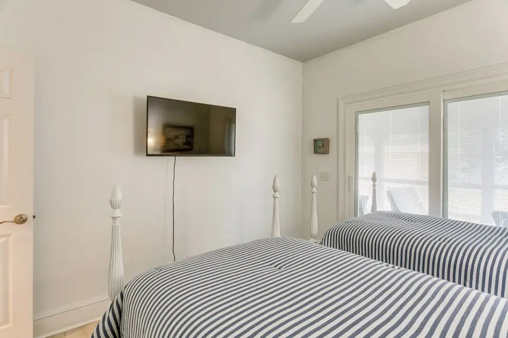 St Simons Island Townhome w/ Balcony + Ocean View!