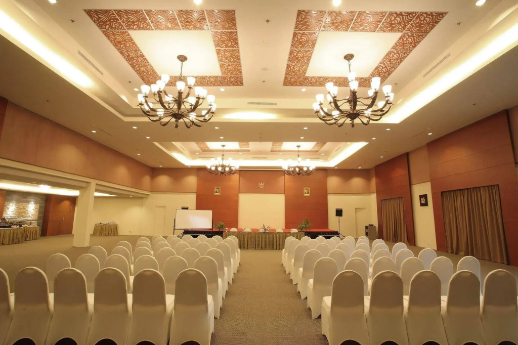 Aston Tanjung City Hotel