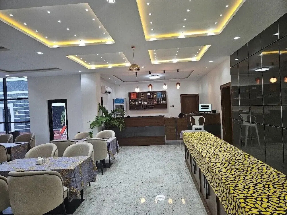 Reens Suites and Apartments
