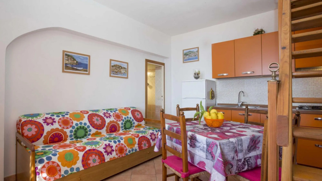 Apartment 2 Fetovaia apartments, just 300 meters from the beach with amazing view and parking-FETOVAIA BILO 2