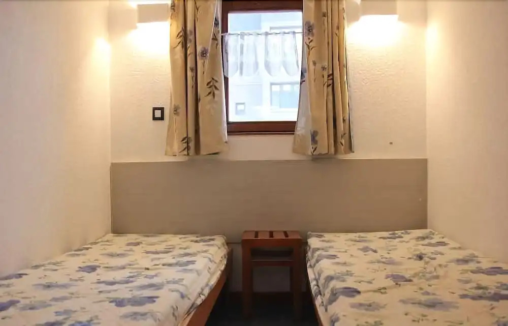 appartment of about 26m2 on the 6th floor  Holiday home 0 agence la ci