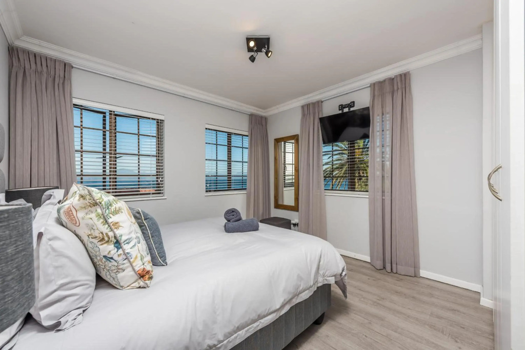 Beacon Wharf , George Hay 4 Holiday Accommodation