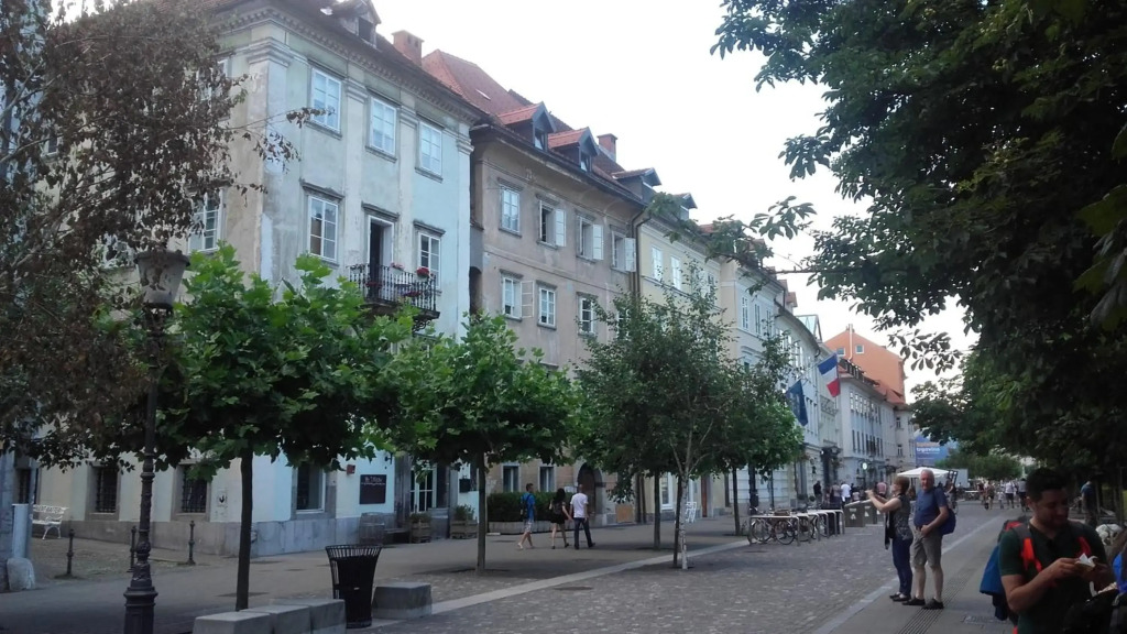 Codelli Deluxe City Centre Apartments