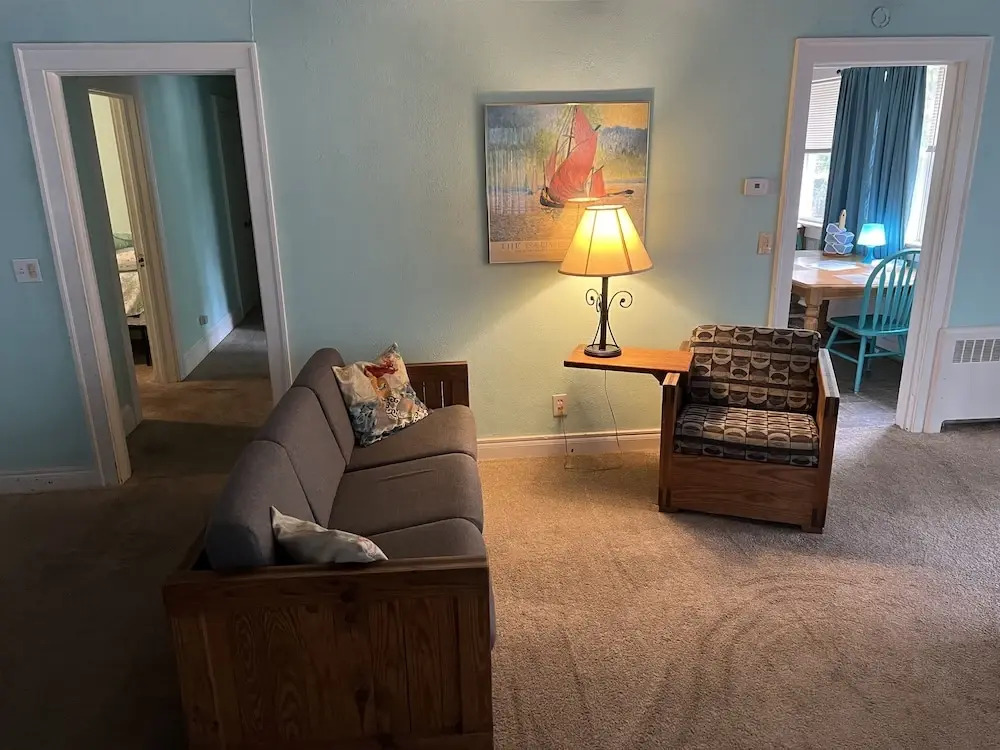 Historic Beach Side Getaway - Pet Friendly, Wifi 3 Bedroom Cottage by RedAwning