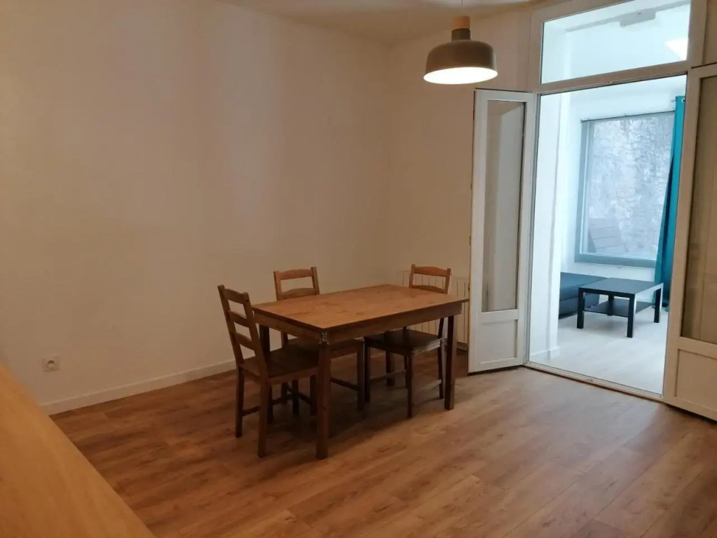 Joli F2 avec jardin