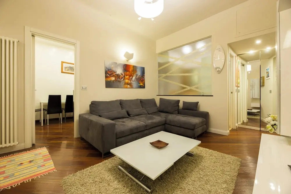 Spacious 3-Bedroom Flat in Central Genoa