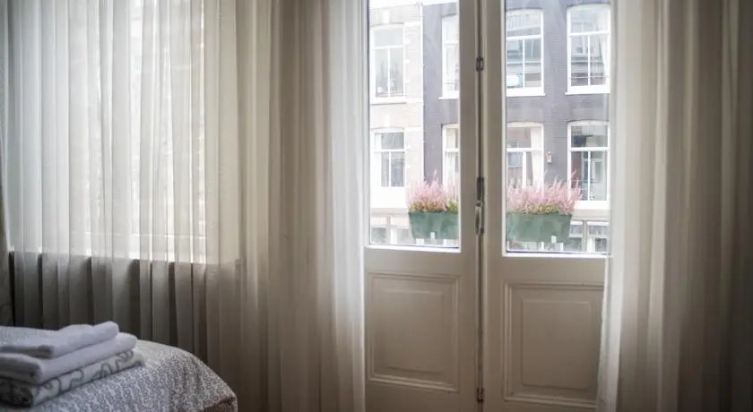 Studio Vondelpark Adjacent Eerste Helmersstraat