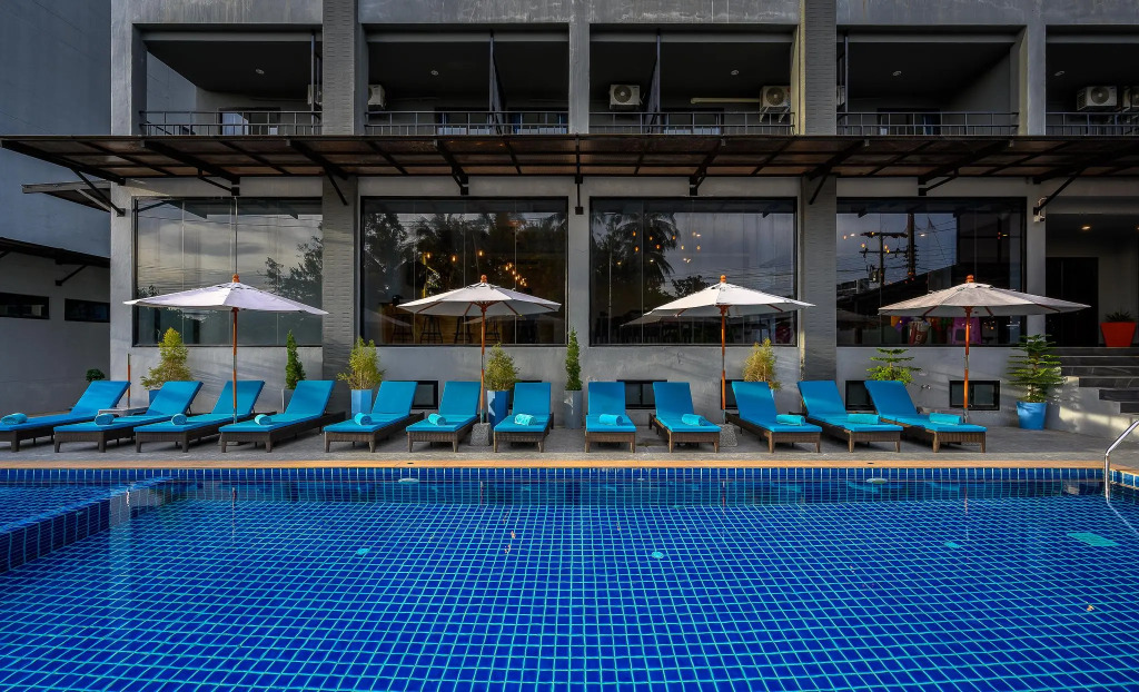 Maikhao Hotel, Phuket