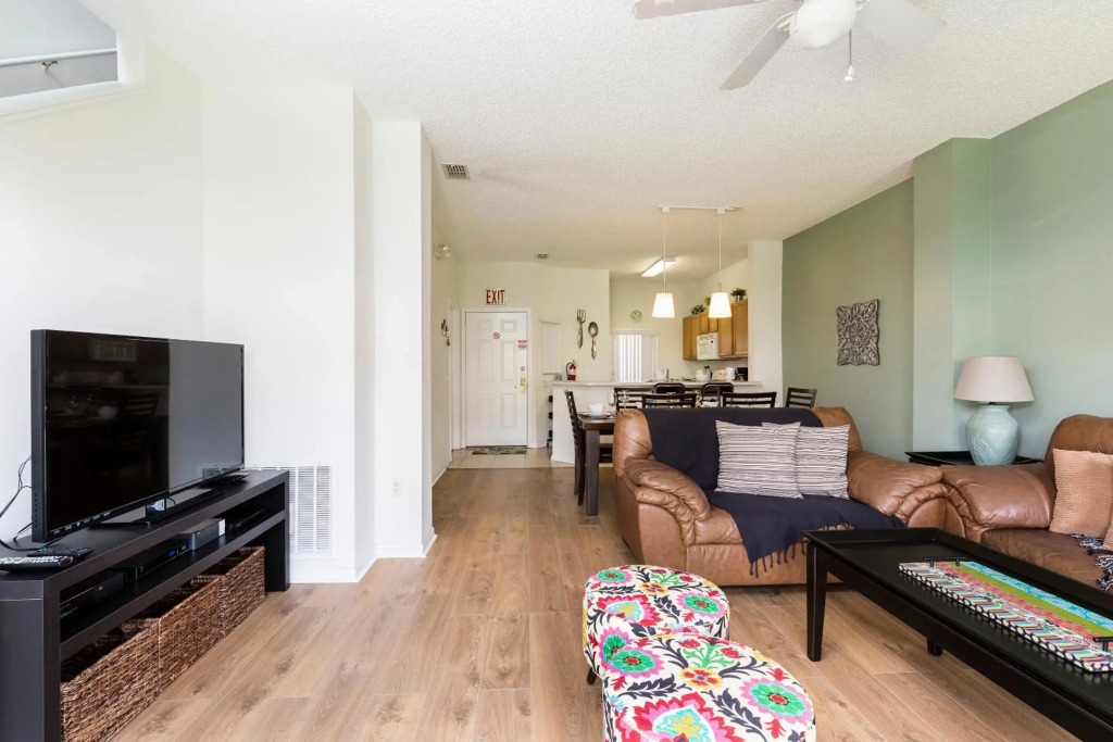 3Br 3Bath Pvt Townhome Patio 15min Disney 1291ft