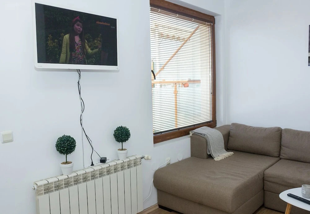 FM Luxury 1-BDR Apartment  with Terrace
